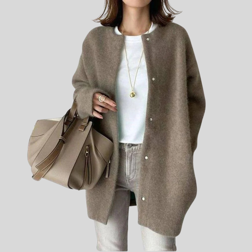 Cardigan Donna Oversize con Bottoni e Tasche