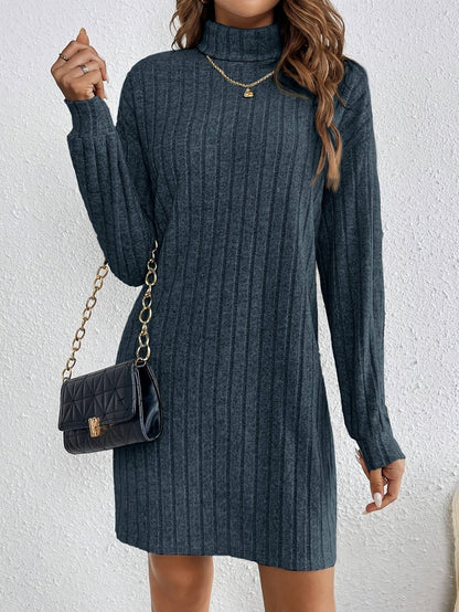 Abito Corto Donna Collo Alto Aderente a Costine