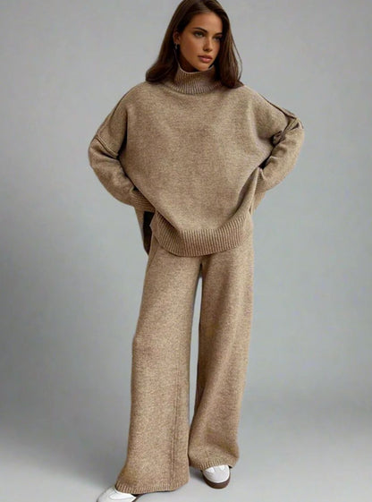 Completo Donna in Maglia Dolcevita e Pantaloni Larghi