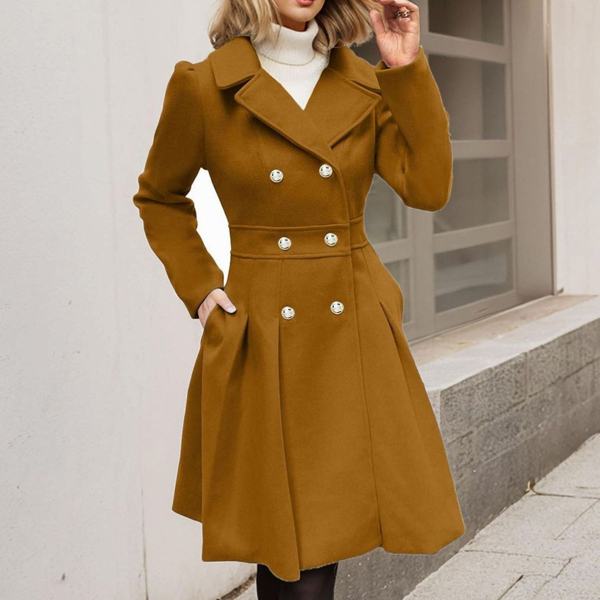 Cappotto Doppiopetto Donna Svasato con Bottoni Dorati