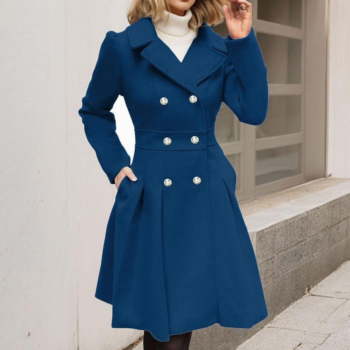 Cappotto Doppiopetto Donna Svasato con Bottoni Dorati