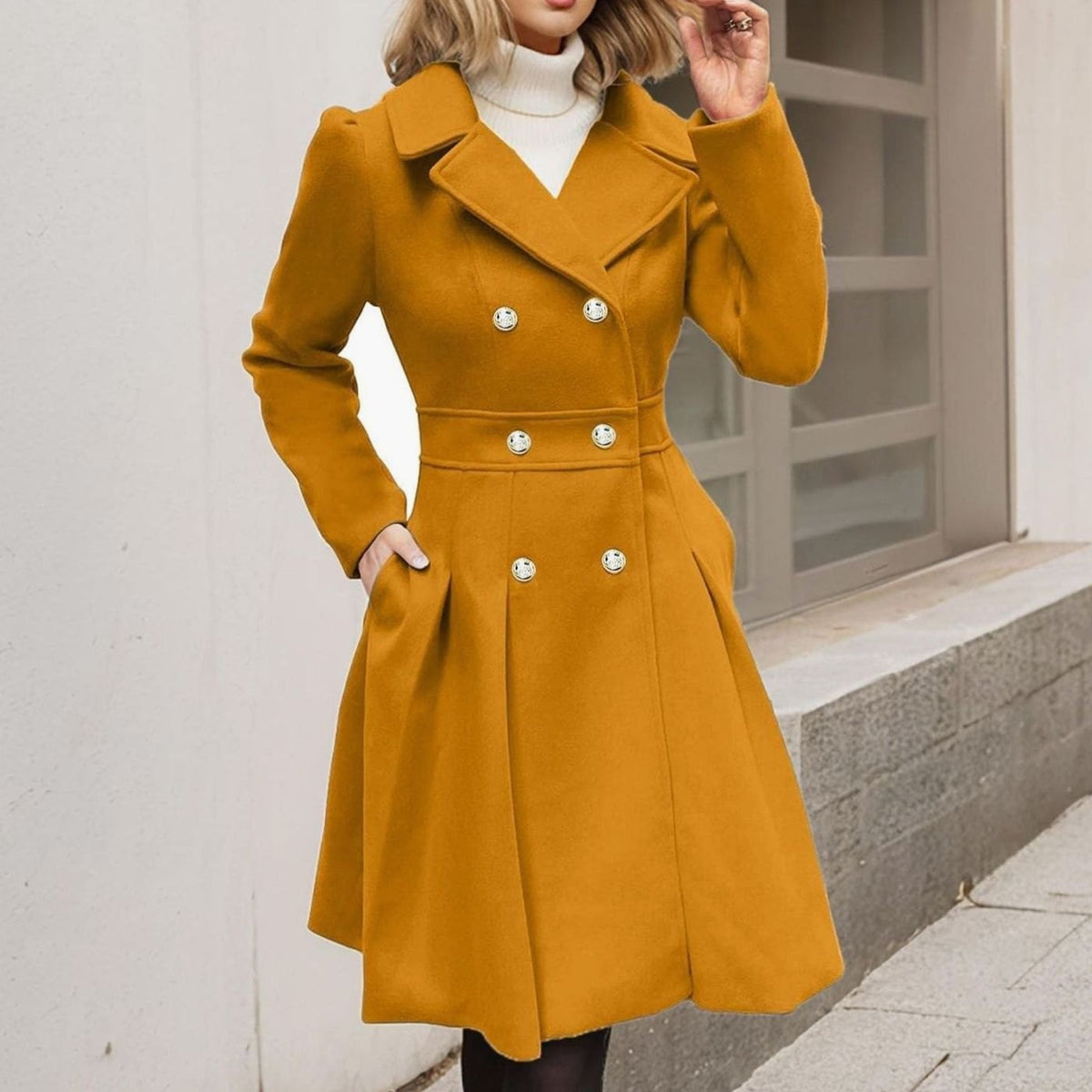 Cappotto Doppiopetto Donna Svasato con Bottoni Dorati