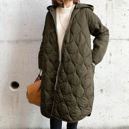 Piumino Donna Oversize con Cappuccio Trapuntatura Ondulata