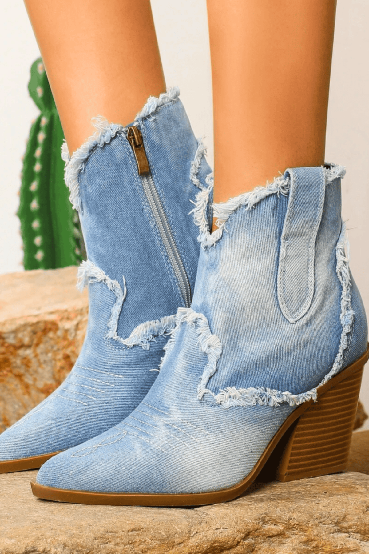 Stivaletti Texani Donna in Denim Sfrangiato con Tacco