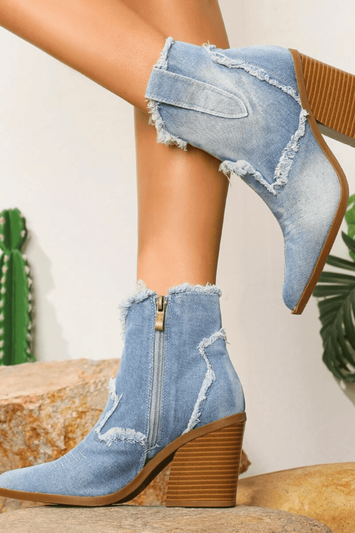 Stivaletti Texani Donna in Denim Sfrangiato con Tacco