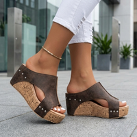 Sandali Donna Comodi Open Toe Alta Zeppa in Sughero con Borchie