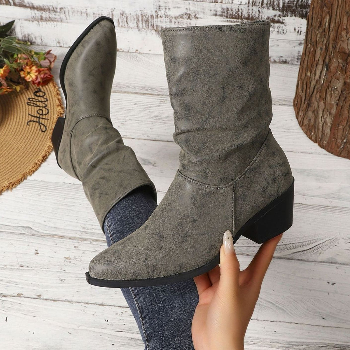 Stivaletti Donna Slouch in Ecopelle con Tacco Largo